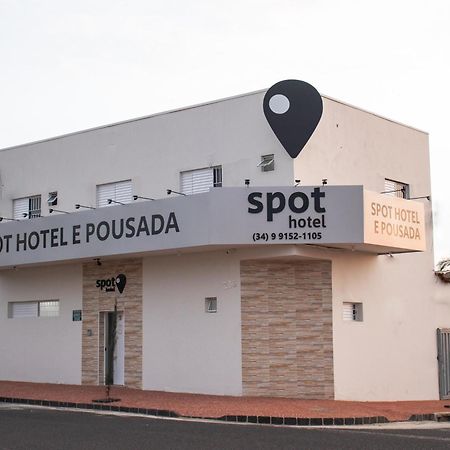 Spot Hotel E Pousada Uberlândia Esterno foto